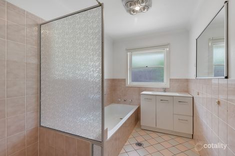Property photo of 18 Benn Crescent West Albury NSW 2640