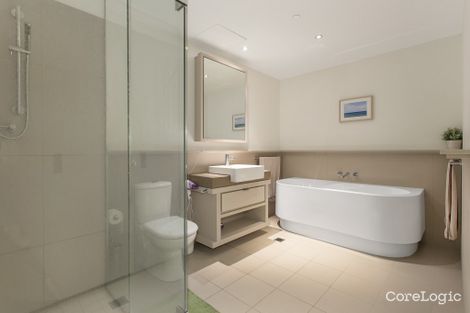 Property photo of 141/8 Waterside Place Docklands VIC 3008