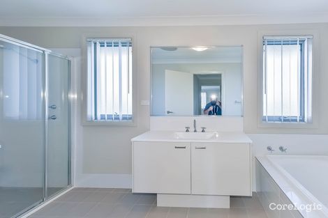 Property photo of 5 Tanner Close Spring Farm NSW 2570