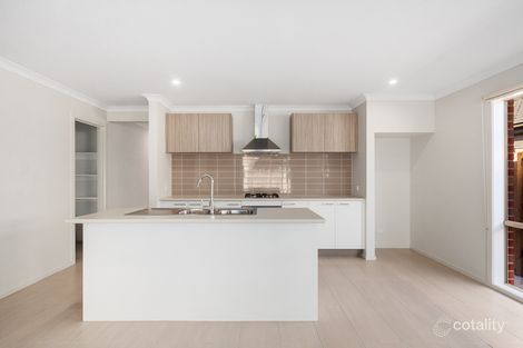 Property photo of 96 Park Orchard Drive Pakenham VIC 3810