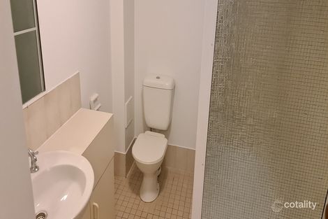 Property photo of 2/33 York Street Indooroopilly QLD 4068