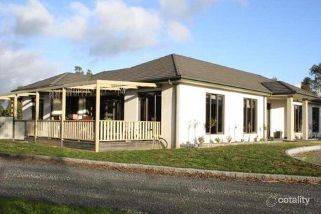 24 Raglan St, Miners Rest, VIC 3352