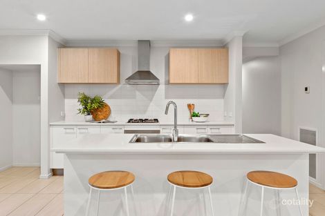 Property photo of 11 Sanderling Avenue Armstrong Creek VIC 3217