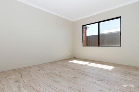 Property photo of 8 Kapula Way Lake Coogee WA 6166