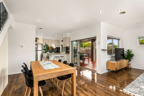 Property photo of 10 Dixon Street Pascoe Vale VIC 3044