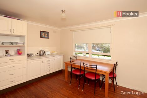 Property photo of 16 Tarakan Avenue Ashmont NSW 2650