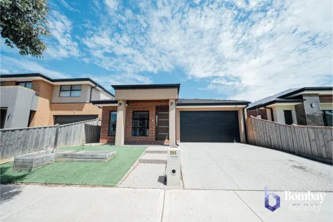 205 Forest Red Gum Dr, Mickleham, VIC 3064