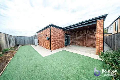 Property photo of 205 Forest Red Gum Drive Mickleham VIC 3064