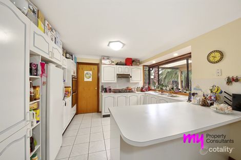 Property photo of 40 Othello Avenue Rosemeadow NSW 2560
