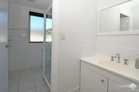 Property photo of 445 Esplanade Torquay QLD 4655