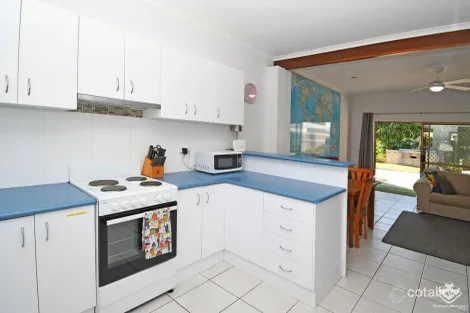 Property photo of 445 Esplanade Torquay QLD 4655