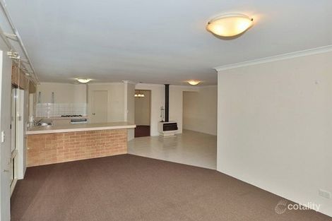 Property photo of 10 Floribunda Avenue Halls Head WA 6210
