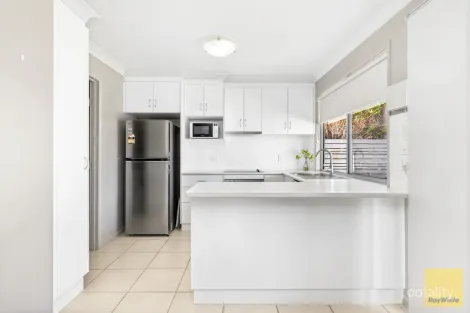 Property photo of 1/44-46 Kassidy Drive Emerald QLD 4720