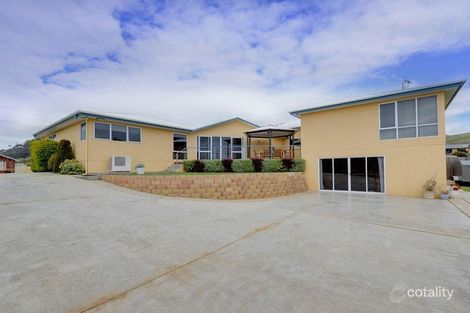 Property photo of 22 Seabreeze Avenue Penguin TAS 7316