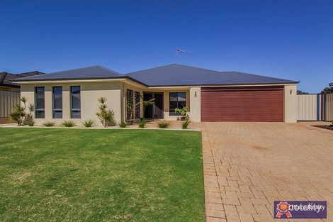 17 Scottsdale Turn, Meadow Springs, WA 6210