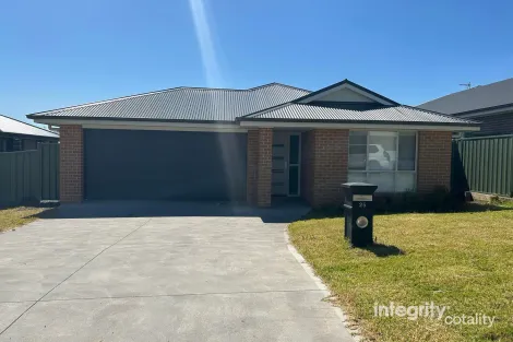 25 Bendigo Cct, Nowra, NSW 2541