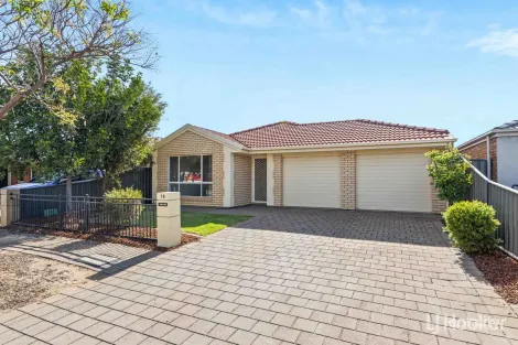Property photo of 18 Riesling Crescent Andrews Farm SA 5114