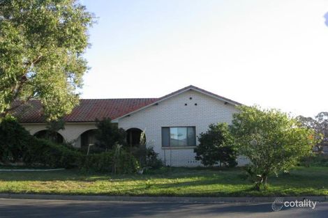 81 Greenfield Rd, Prairiewood, NSW 2176