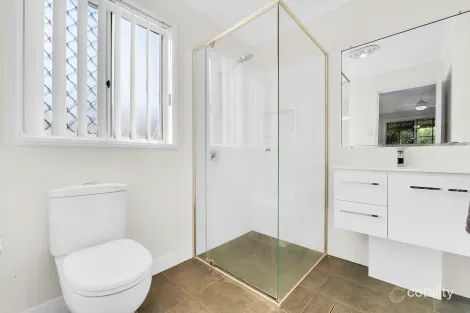 Property photo of 64 Bailey Road Birkdale QLD 4159