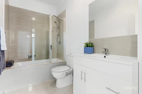 Property photo of 4/107 Cumberland Road Pascoe Vale VIC 3044