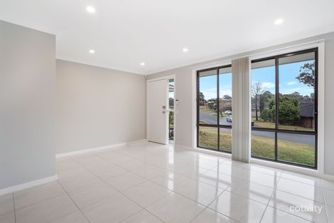 Property photo of 8 Barossa Place Edensor Park NSW 2176