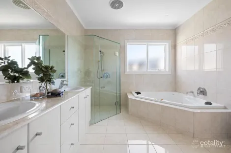 Property photo of 2 Plane Court Templestowe VIC 3106