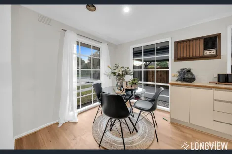 Property photo of 1/4 Greenlaw Crescent Berwick VIC 3806