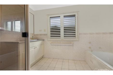 Property photo of 5 Renee Close Lake Haven NSW 2263