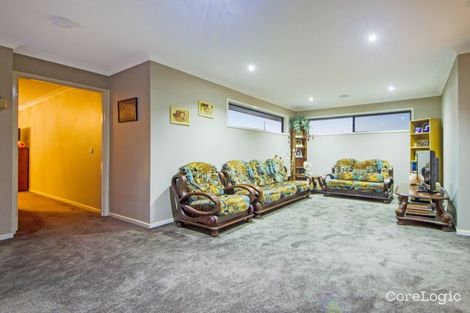 Property photo of 26 Shiraz Crescent Point Cook VIC 3030