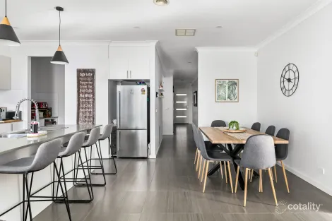 Property photo of 24 Delta Drive Craigieburn VIC 3064