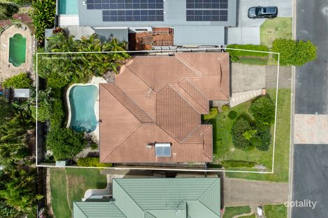 Property photo of 18 Daintree Close Banora Point NSW 2486