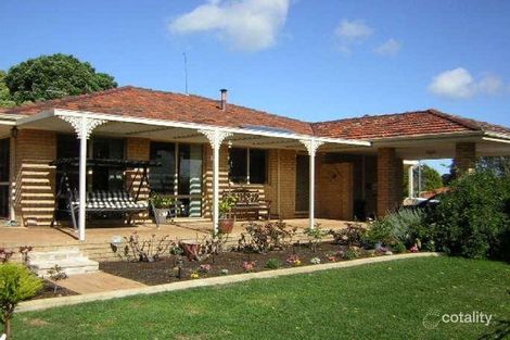 4b Mader Cres, Mount Nasura, WA 6112