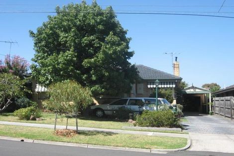 16 Dorothy St, Burwood East, VIC 3151