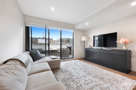 Property photo of 207/15 Small Street Hampton VIC 3188