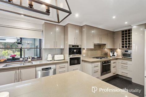 Property photo of 4 Trafalgar Court Lesmurdie WA 6076