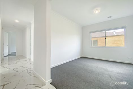 Property photo of 10 King Parrot Boulevard Drouin VIC 3818