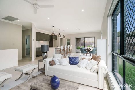 25 Summertaste Pde, Griffin, QLD 4503
