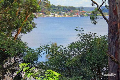 Property photo of 3 Pixie Avenue Green Point NSW 2251