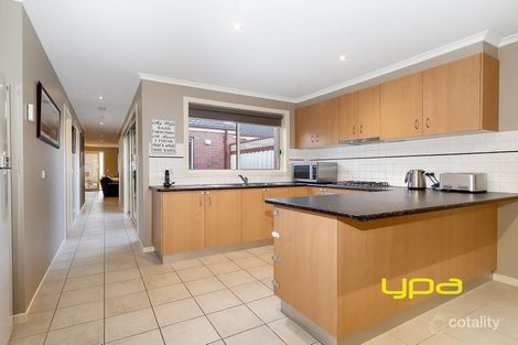 Property photo of 1/33 Jade Way Hillside VIC 3037