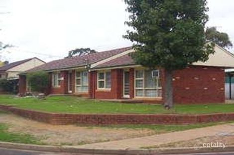 7 Manoora Ave, Mount Austin, NSW 2650