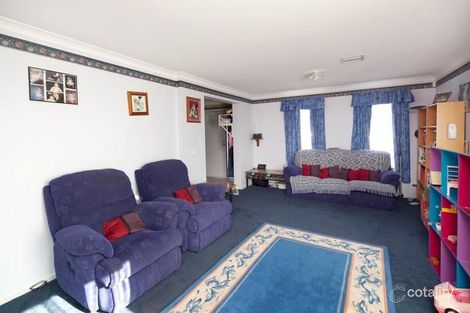 Property photo of 5 Baildor Court Cranbourne VIC 3977