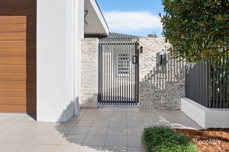 Property photo of 33 Homebush Drive Robina QLD 4226