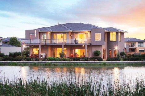 10 Whitewater Ct, Sandhurst, VIC 3977