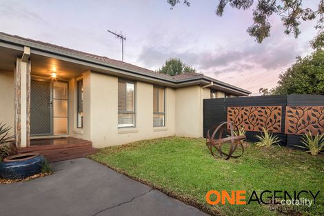 Property photo of 2/9 Coora Place Jerrabomberra NSW 2619