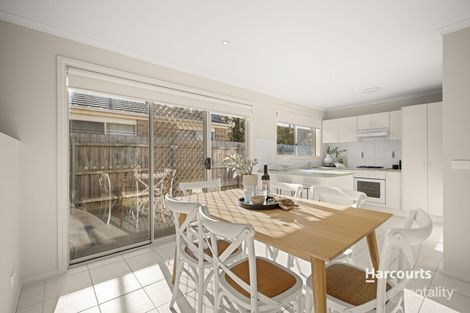 Property photo of 9 Wakenshaw Crescent Pakenham VIC 3810