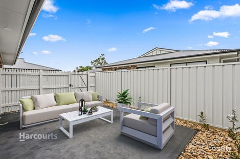 2/4 Taylor Rd, Albion Park, NSW 2527