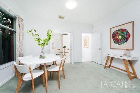 Property photo of 1/32 Burke Road Malvern East VIC 3145