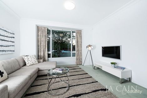 Property photo of 1/32 Burke Road Malvern East VIC 3145