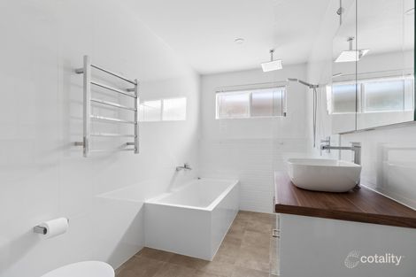 Property photo of 8 Barlow Close Thornton NSW 2322