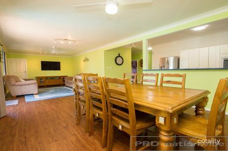 Property photo of 7 Hartzer Place Tarro NSW 2322
